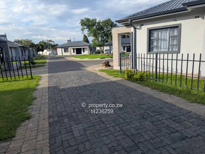Waterfalls Parktown apartment to rent  (Sole Mandate)