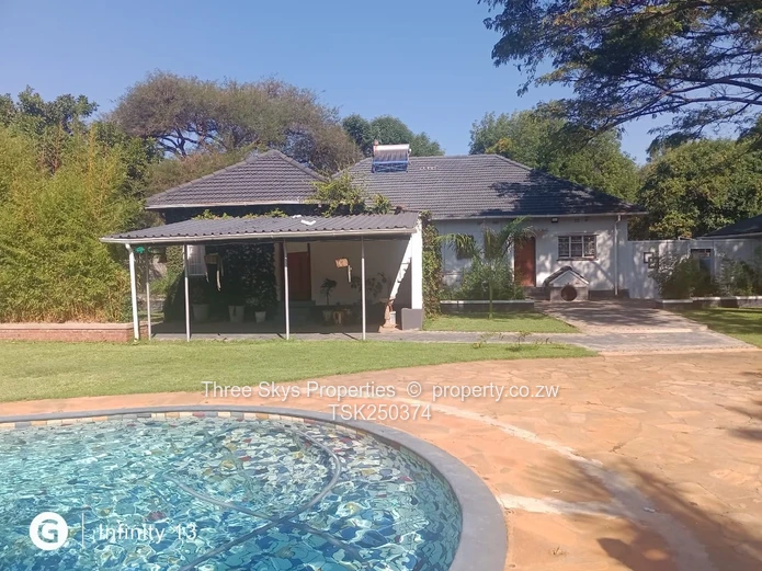 Eastlea House For Sale Close To Robert Mugabe