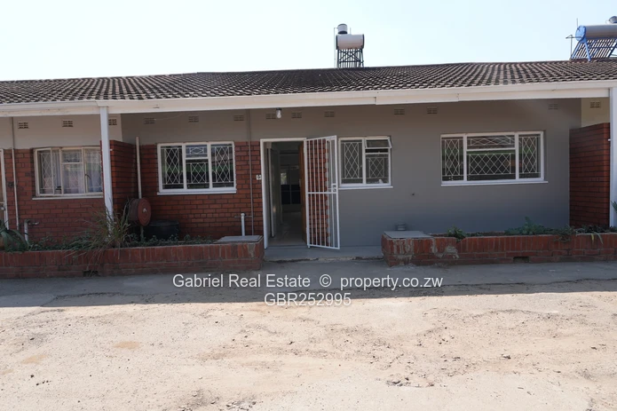 Charming 2 bedroom garden flat to let!