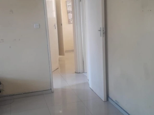 2 Bedroom Flat & Apartment