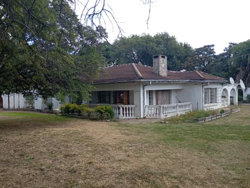 Prime Location, ideal for commercial purposes...