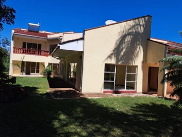 5 Bedroom House