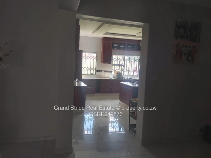 House TO LET