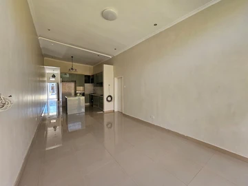 3 Bedroom Flat & Apartment