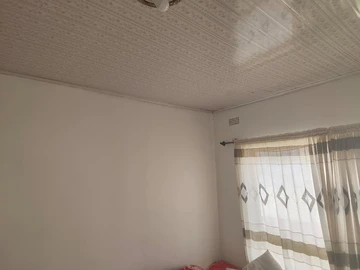 2 Bedroom Flat & Apartment
