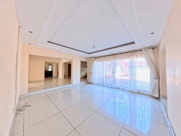8 Bedroom House