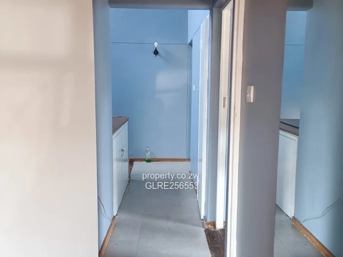 Avondale 2-Bed Townhouse - Garden, Carport & Tank