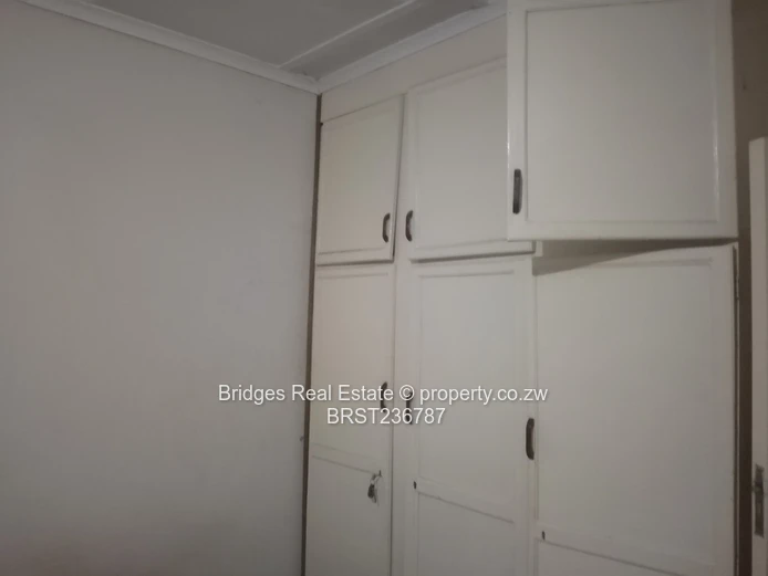 Develop or redevelop for light industrial work ,factory and ware house (Sole Mandate)