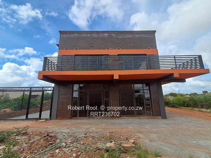 Brand new Shop/Retail space in a busy area!