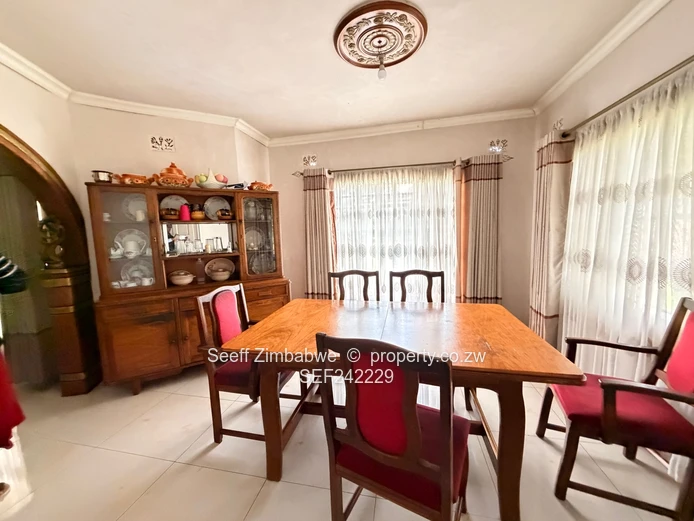 Marlborough 4-Bed with Elizabeth Windsor Road frontage ! 