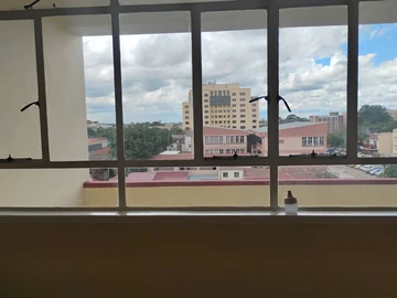 2 Bedroom Flat & Apartment