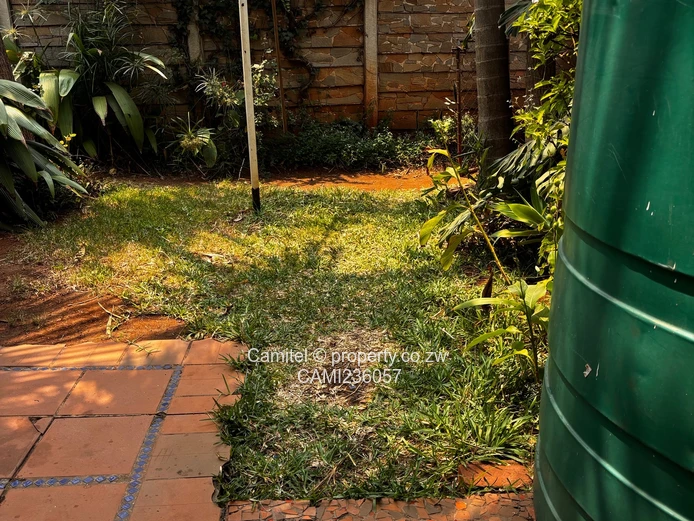 Duplex Avondale 2 bedroom garden flat