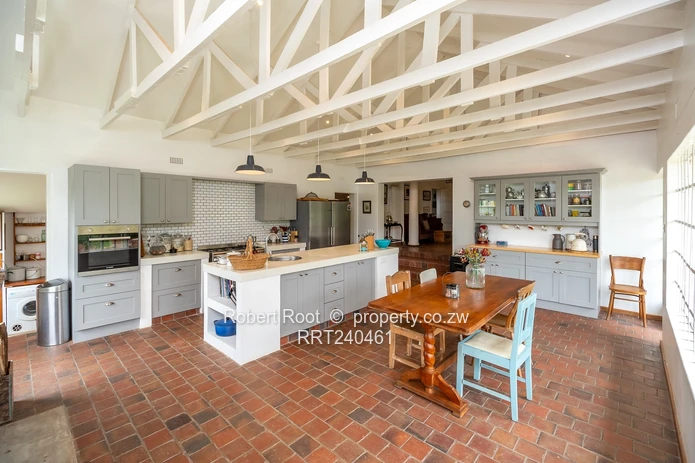 Tranquil Garden Living - 10,430 Sqm In Umwinsidale