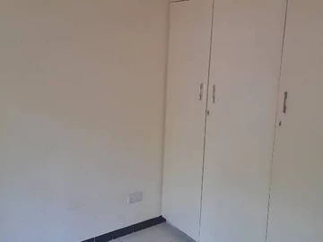 3 Bedroom Flat & Apartment