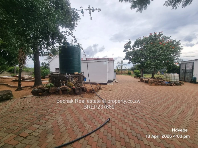 Matsheumhlope 3-Bed Home on 6500m² with Borehole