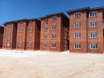 2 Bedroom Flat & Apartment