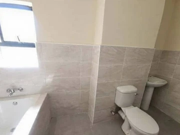 2 Bedroom Flat & Apartment