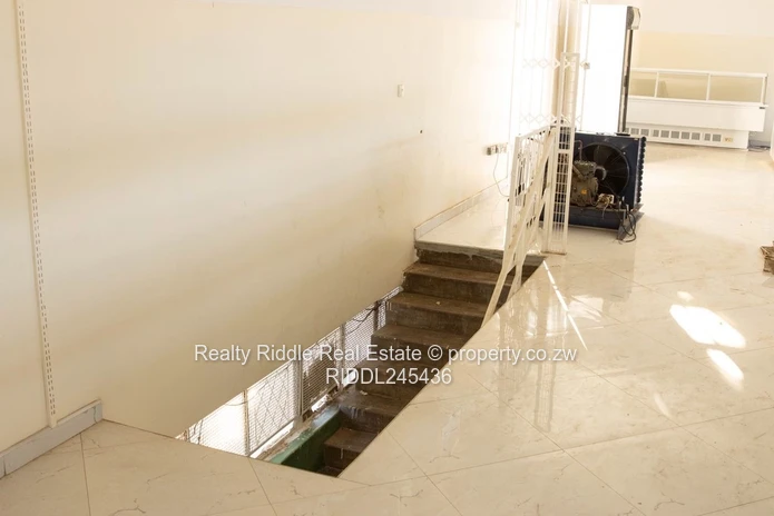 Mutare CBD Hotel & Retail - 2-Storey with Borehole