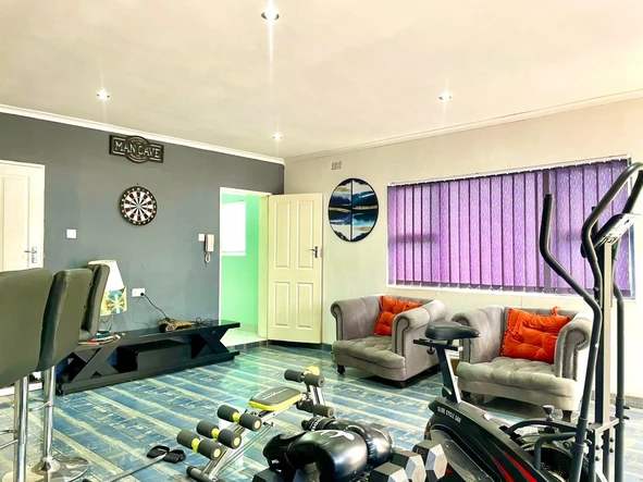 5 Bedroom House