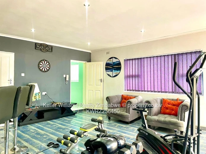 Elegant 5-Bedroom Family Home with Pool and Entertainment Areas, Haydon Park  (Sole Mandate)