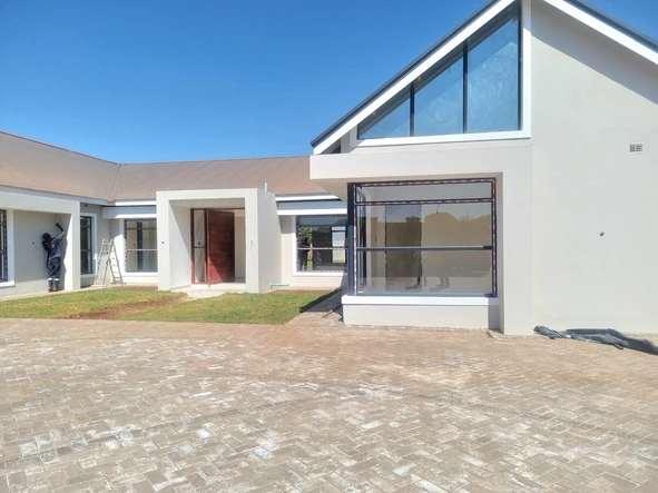5 Bedroom House