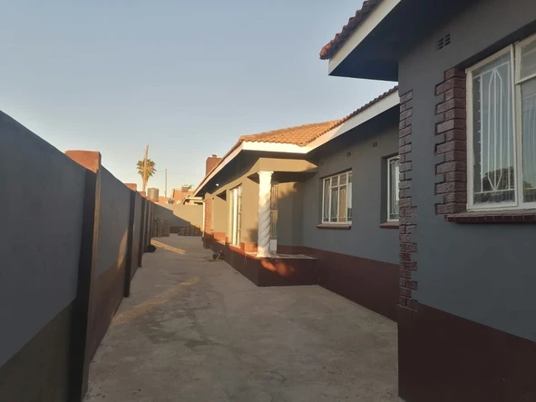 5 Bedroom Townhouse Complex