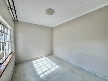 3 Bedroom Garden Flat