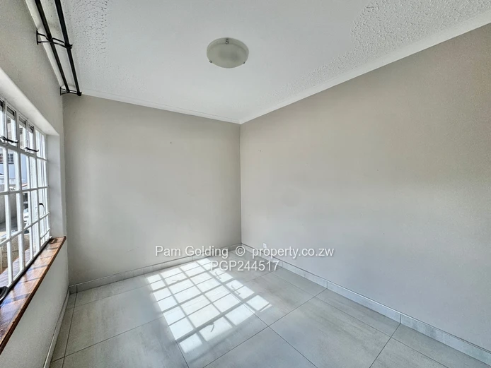 Lovely 3 bedroom Duplex Apartment- Upper Avenues