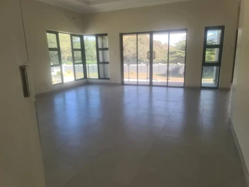 5 Bedroom Garden Flat