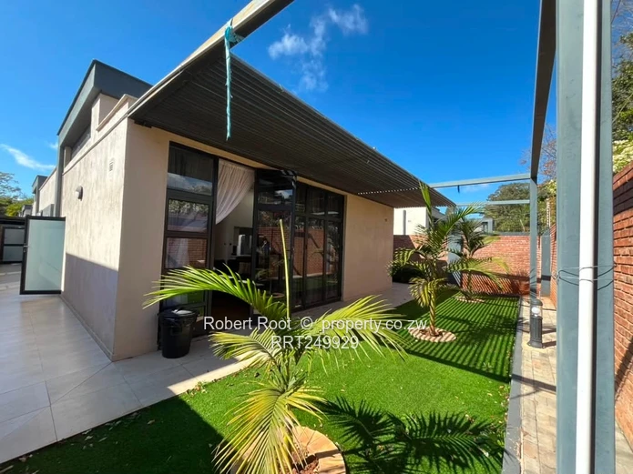 Modern 3 bed Cluster in Mount Pleasant