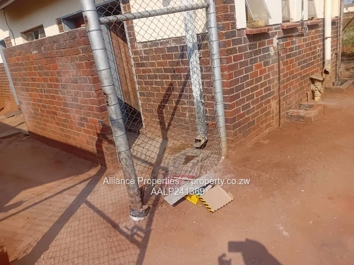 Marondera – Longlands Industrial Stand For Sale 