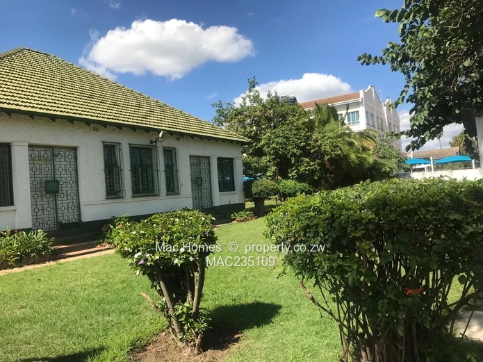 Townhouse/Commercial Property For Sale