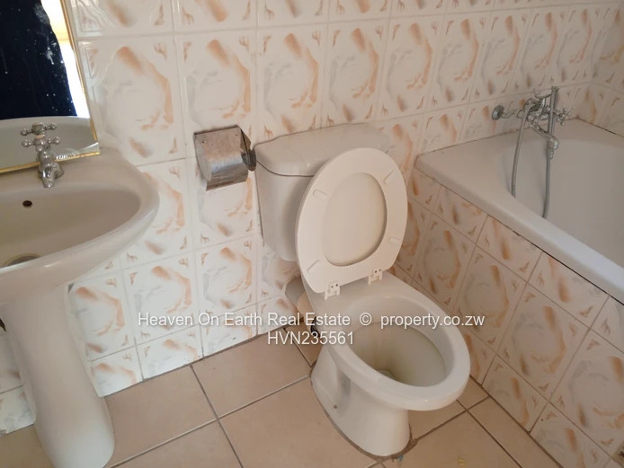 Cluster home to let  (Sole Mandate)