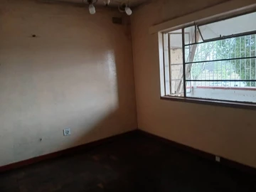 2 Bedroom Flat & Apartment