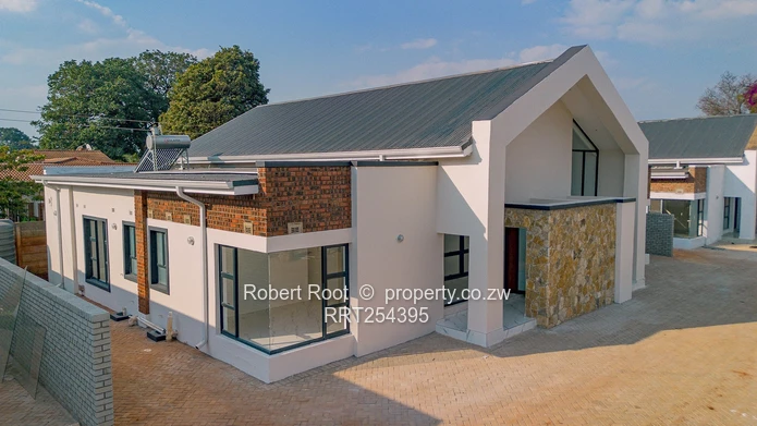 Modern townhouse living and investment opportunity  (Sole Mandate)
