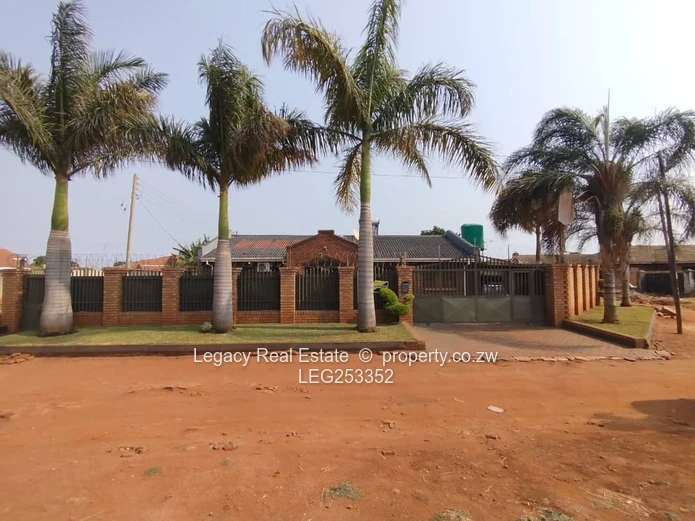 Exceptionally Finished and Palm-lined 4-Bed Bloomingdale Home with Borehole (Sole Mandate)