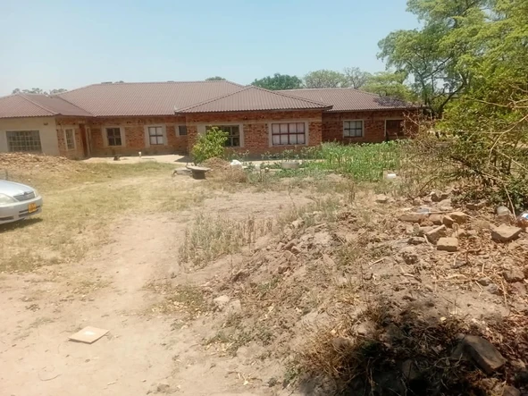 5 Bedroom House