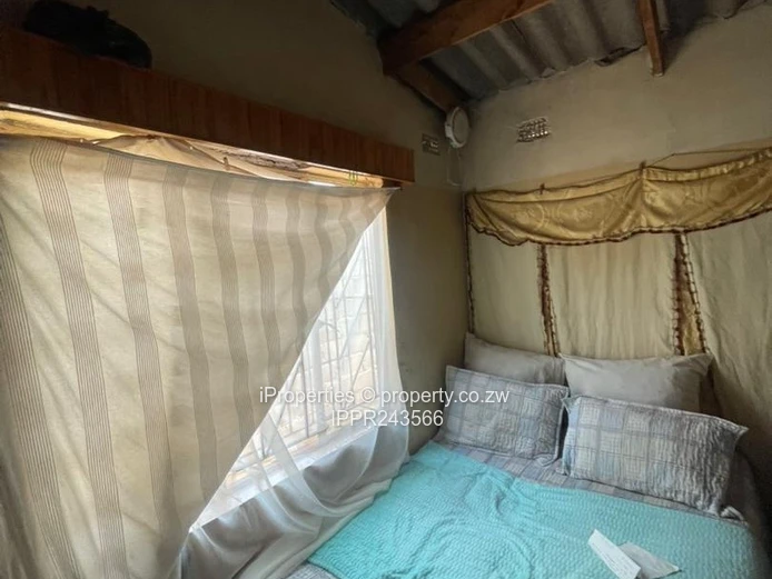 4-Bed House in Zengeza 2 with Secure Walled Yard (Sole Mandate)