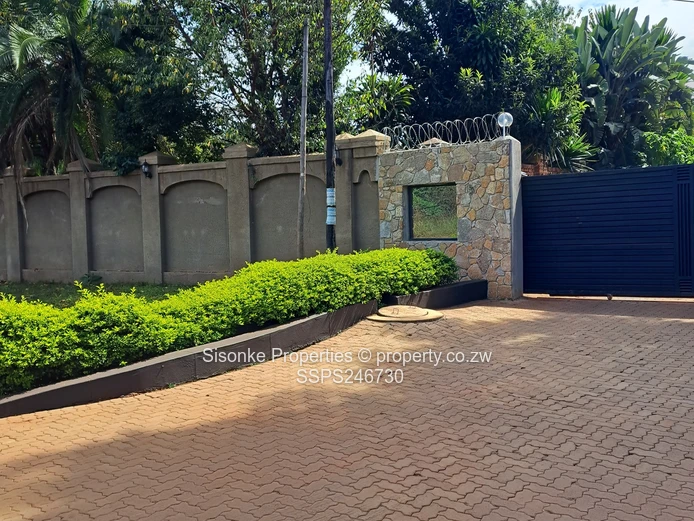 Upmarket fully furnished clusters for rental in Greendale 