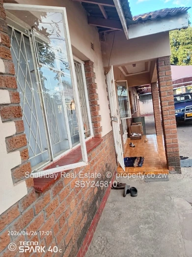 Investment ideal for those seeking a comfortable and secure living space. (Sole Mandate)