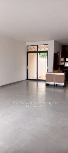 Modern 3 Bed, 2 Bath Flat in Borrowdale with Borehole