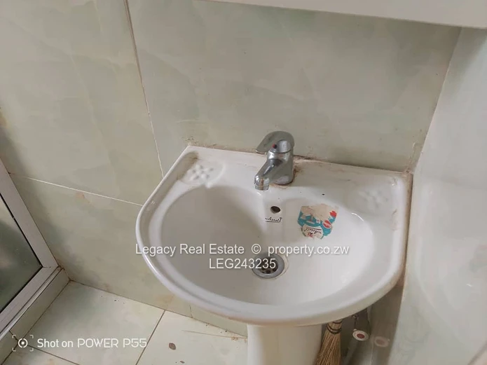 Cozy 1 Bedroom Cottage in Crowhill – Solar & Borehole Included