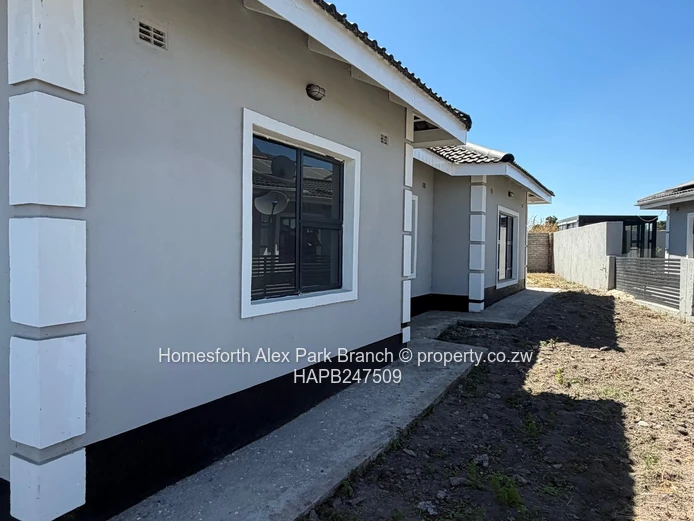 Hatfield Newly Built Cluster House For Sale (Sole Mandate)