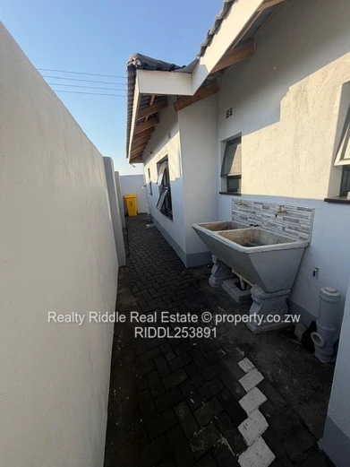 Spacious 4beds in Sunview Glaudina