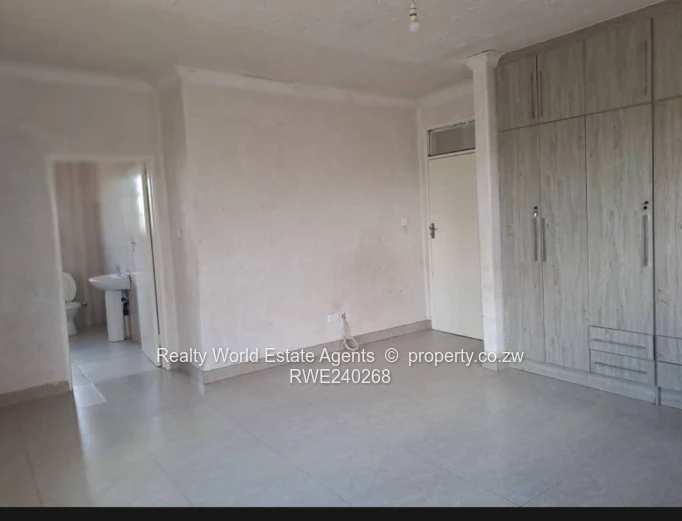 Rydale Ridge House For Sale With Deed (Sole Mandate)