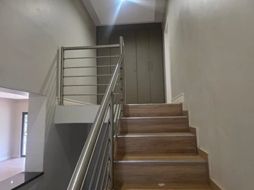 7 Bedroom House