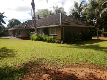 Immaculate Home In Broadlands, Mount Pleasant