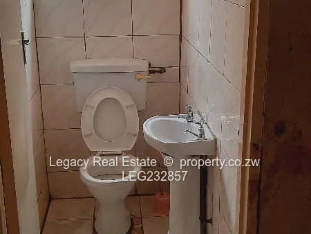 Chitungwiza Unit L Extension – 4-Bedroom House for Sale