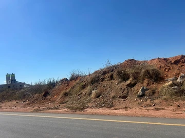 Commercial & Industrial Land