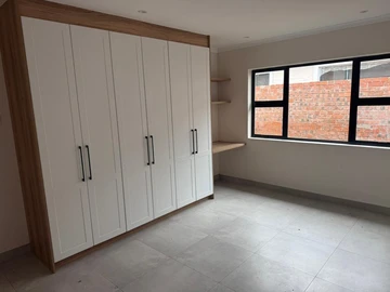 3 Bedroom Garden Flat